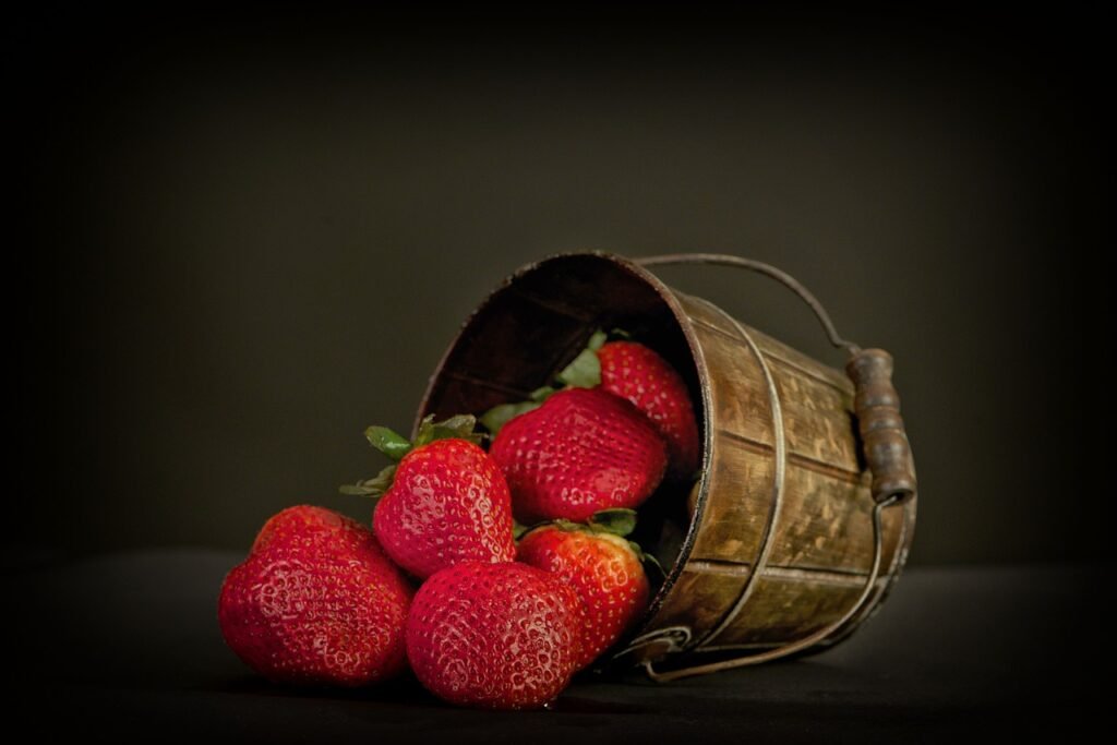 fruits, strawberries, basket-2200001.jpg